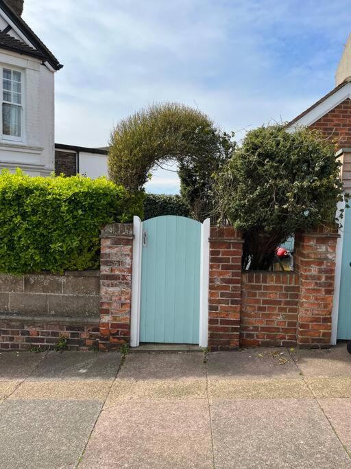Gorgeous Small House In Hébergement de vacances Hove