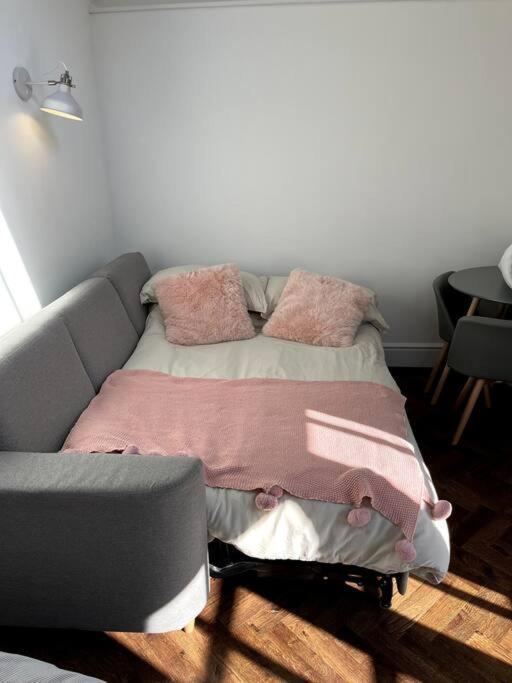 Gorgeous Small House In Hébergement de vacances *